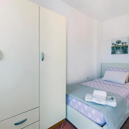 Lovely In With Wifi Apartment Pula